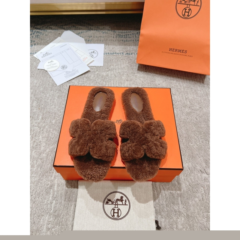 H**mes slippers